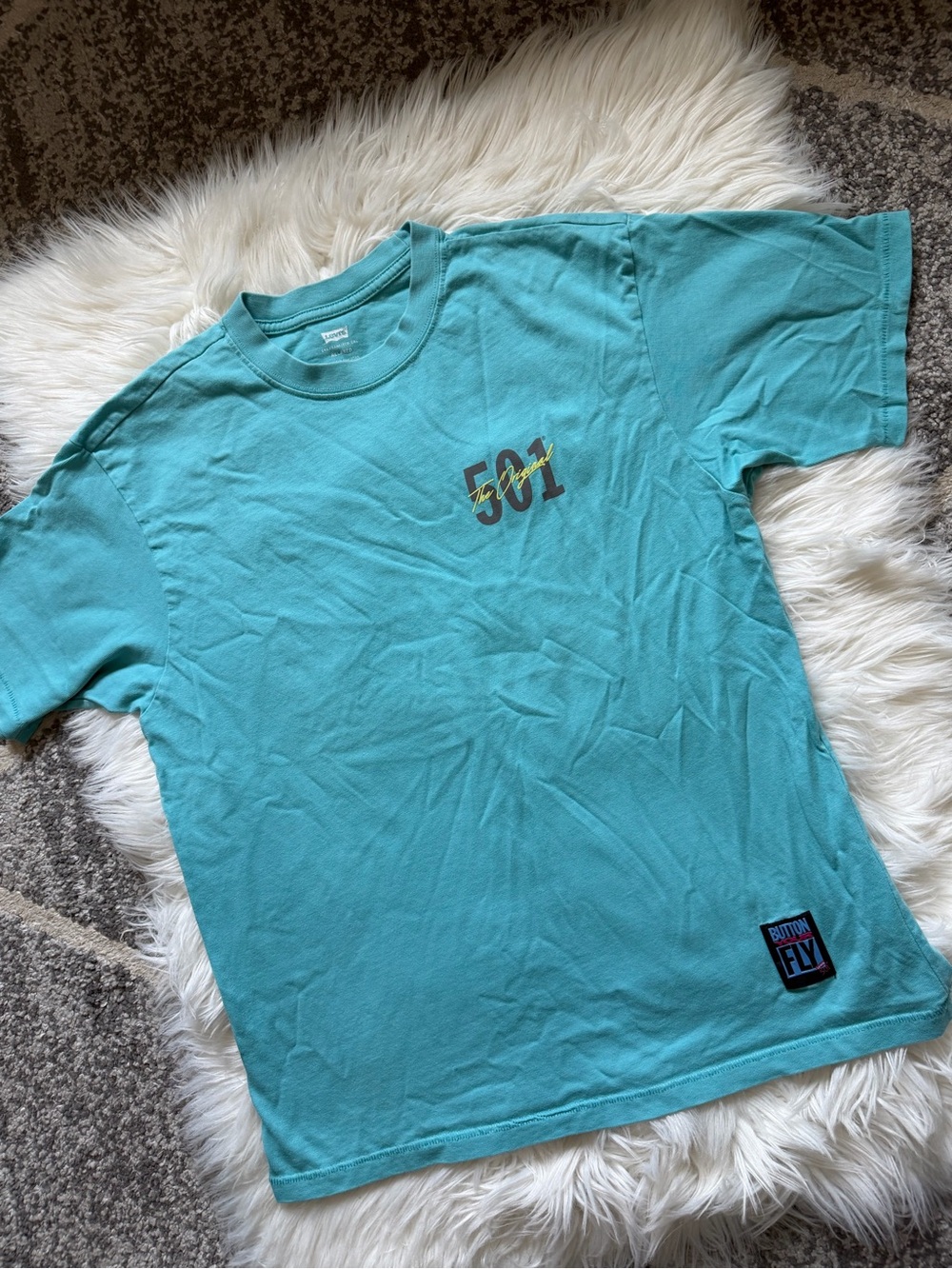 Levi’s relaxed 501 graphic tee